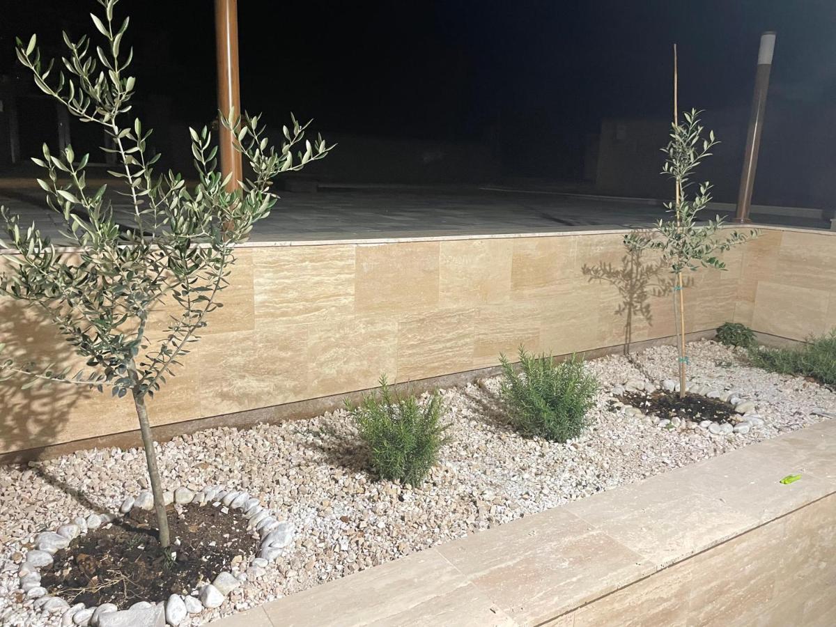 Vila Regina Apartment Paloma With Swimming Pool Jezera Exterior foto