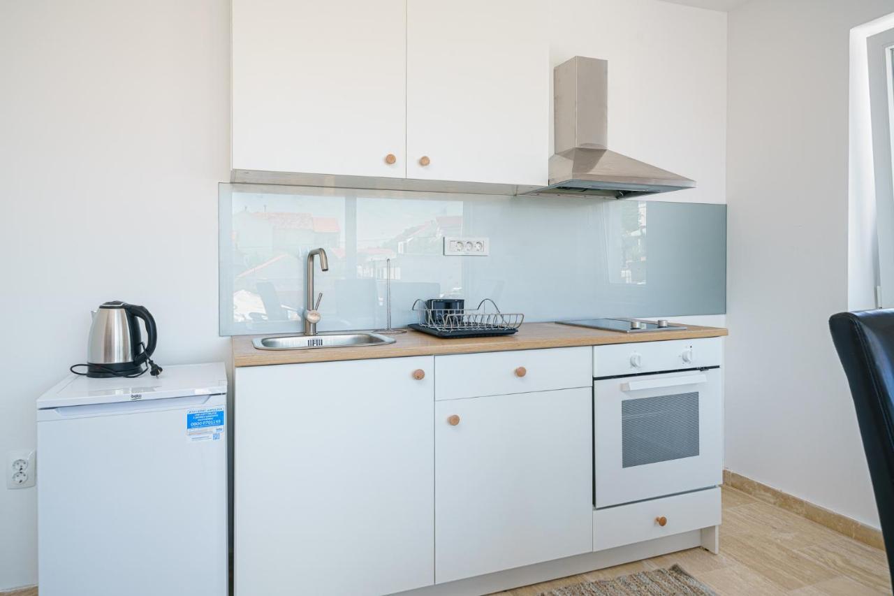Vila Regina Apartment Paloma With Swimming Pool Jezera Exterior foto