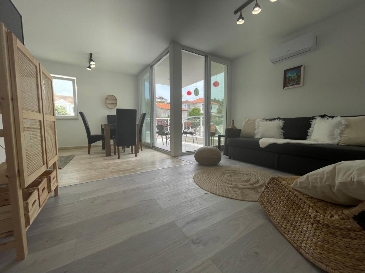 Vila Regina Apartment Paloma With Swimming Pool Jezera Exterior foto